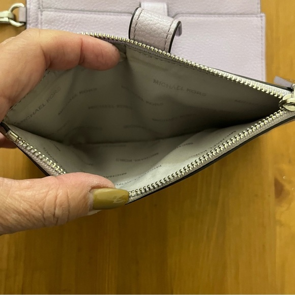 Michael Kors Adele Lilac Pebble Leather Smartphone Medium Double Zip Wallet - Picture 11 of 14